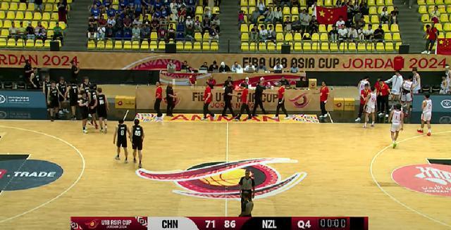 中国男篮金牌没了！半决赛15投砸出11铁！人家未来能打NBA……