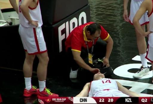 中国男篮金牌没了！半决赛15投砸出11铁！人家未来能打NBA……