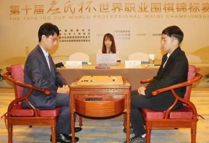 拜师AI后，一位日本棋手突破了中韩围剿，轰动性夺冠