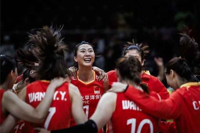 3-1逆转奥运冠军！中国女排蹿升第五，4大球星爆发，巴黎奥运有戏