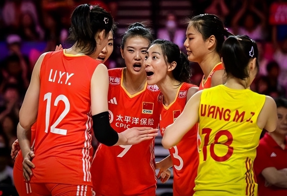 2-3！1-3！0-3！女排三大豪门输球，中国队让2追3大逆转世界第一